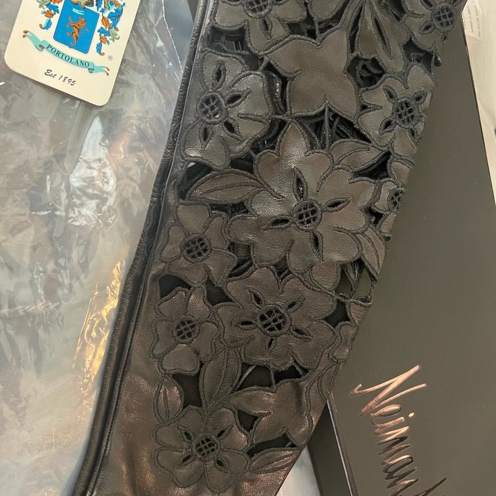 The most beautiful gloves that I have ever seen and owned! #2 pair nwt